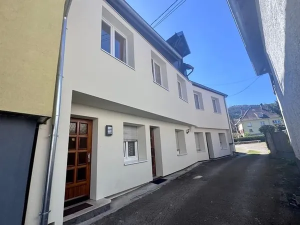Immeuble 8 pièces 121 m²