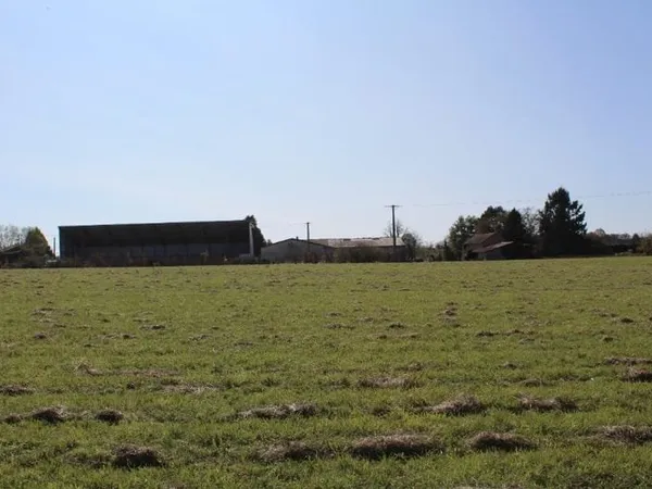 Terrain 2814 m²