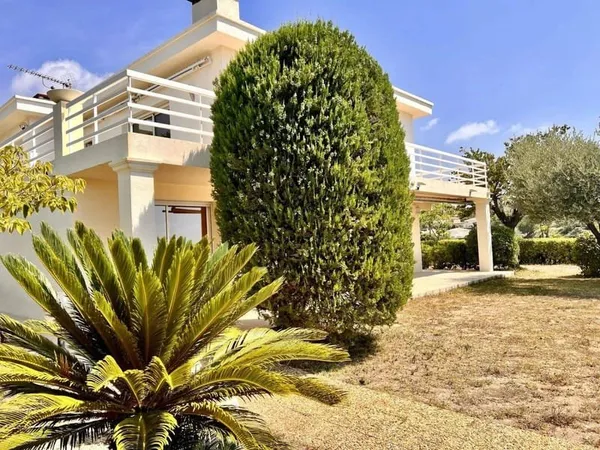 Maison 10 pièces 205 m²