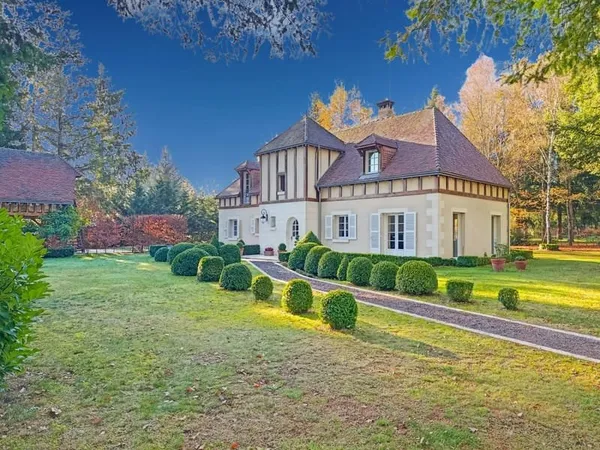 Maison avec piscine proche de Contres