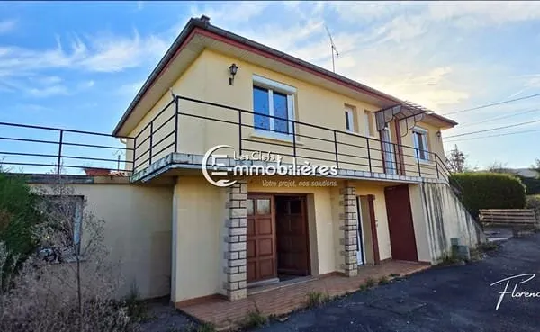 Maison sur sous-sol 106 m² Grand terrain de 3 359 m² Champagnat