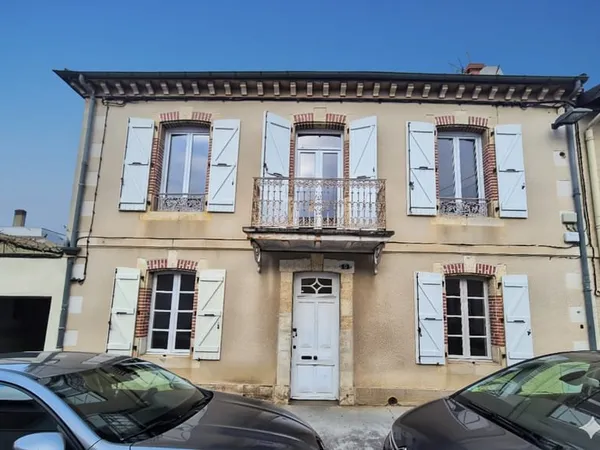 Maison T6 de 173m2 avec jardin et garage
