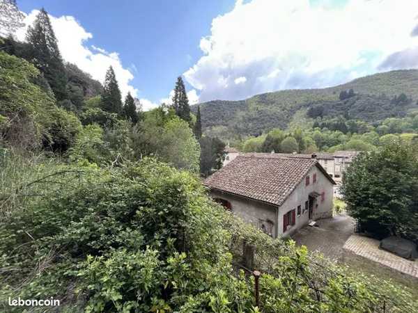 Maison 5 pièces 145 m²
