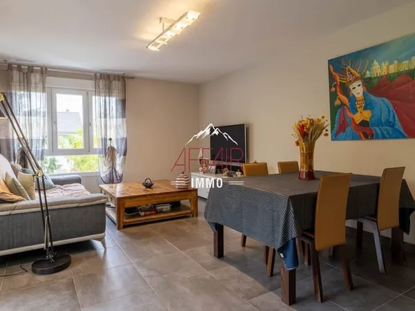 APPARTEMENT T4 AVEC CAVE ET PLACE DE STATIONNEMENT INTERIEUR