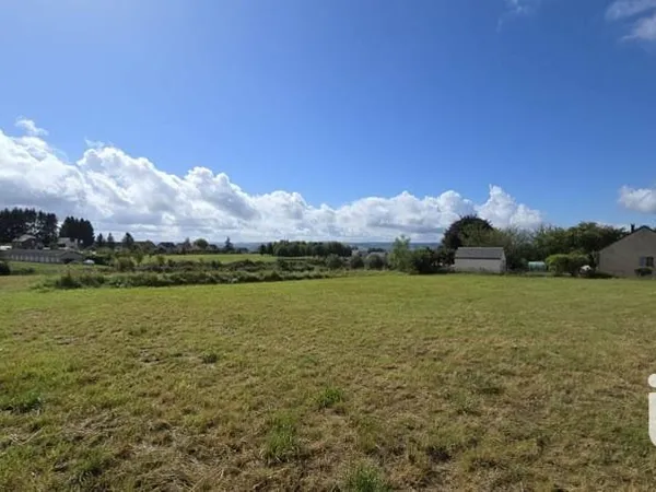 Terrain constructible 1300 m²