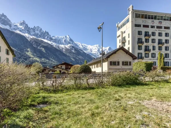 BARNES CHAMONIX - LES PRAZ - CHALET EN VEFA - 5 CHAMBRES - VUE MONT BLANC