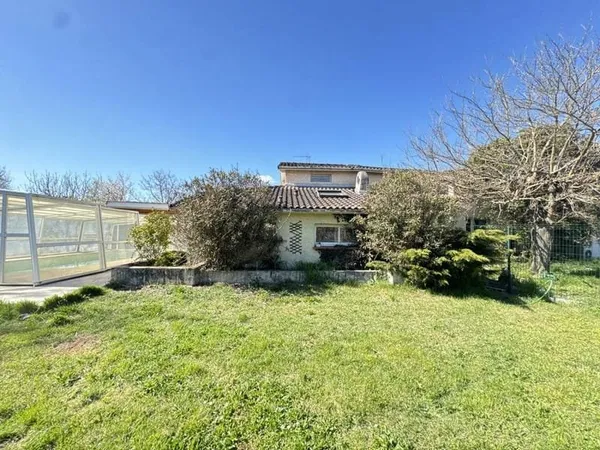 Maison 6 pièces 190 m²
