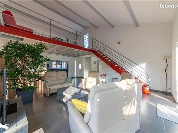 Maison 7 pièces 181 m²
