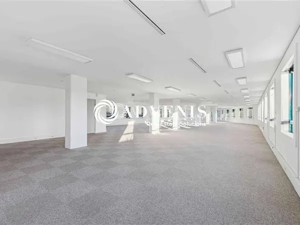 Bureaux 965 m²