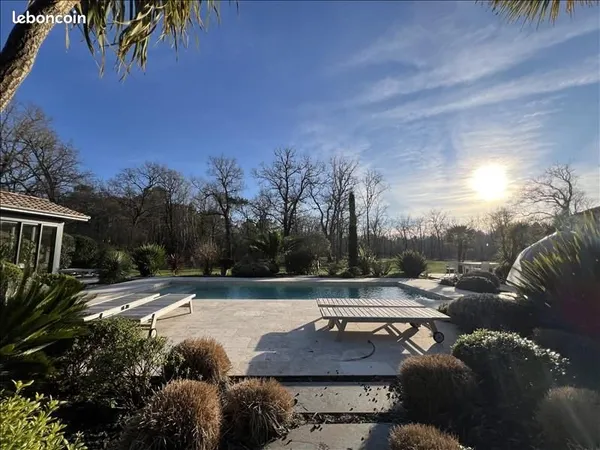 Maison 5 pièces 198 m²