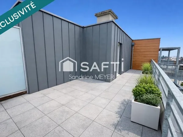 Superbe appartement F3 en attique, terrasse 24 m², balcon 9 m², garage en sous-sol, chauffage au sol