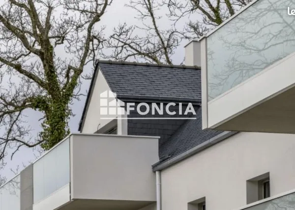 DENIER ÉTAGE Spacieux et lumineux appartement T3 neuf, vue dégagée, grand balcon, petite résidence d