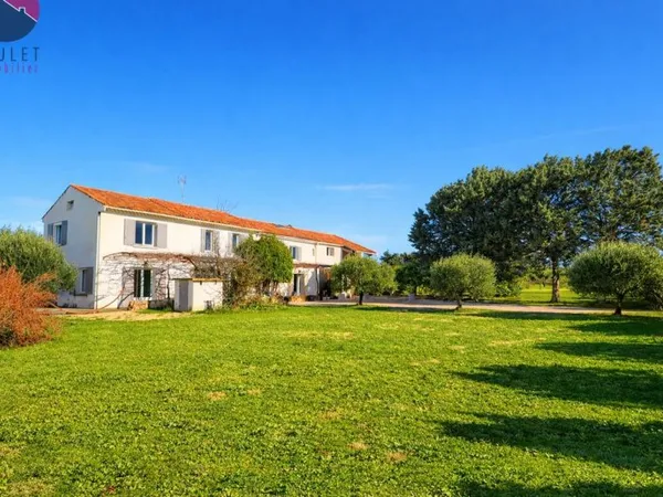 Villa 15 pièces 335 m²