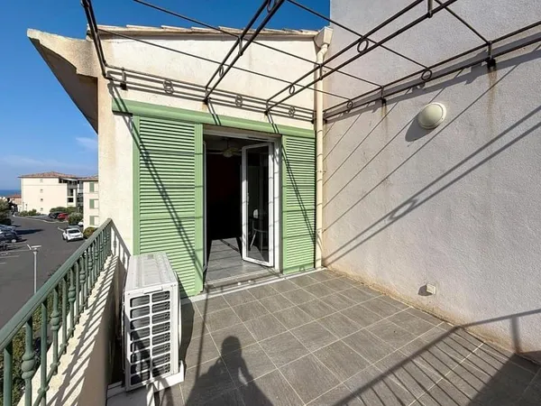 T2 - L'Île-Rousse - Dernier étage, terrasse, parking