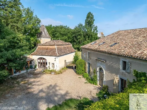 Maison de maître et ses dépendances