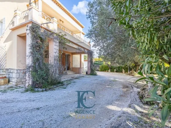 Maison de 133 m2 au calme près du centre-ville
