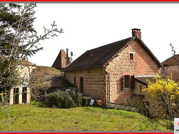 MAISON DE CARACTERE PROCHE DU DONJON :