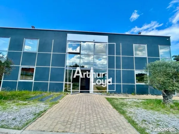Bureaux 720 m²