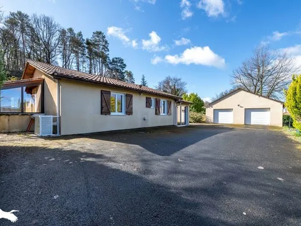 Maison de bourg de 6 pièces principales