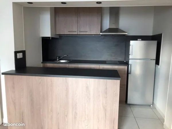 T2 43m² balcon garage libre 1er juin
