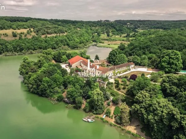 Maison 20 pièces 980 m²
