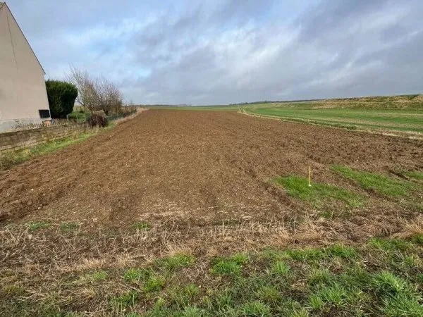 Terrain 1870 m²