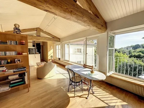 Appartement Dernier Etage - 91 m2 - 2 ch