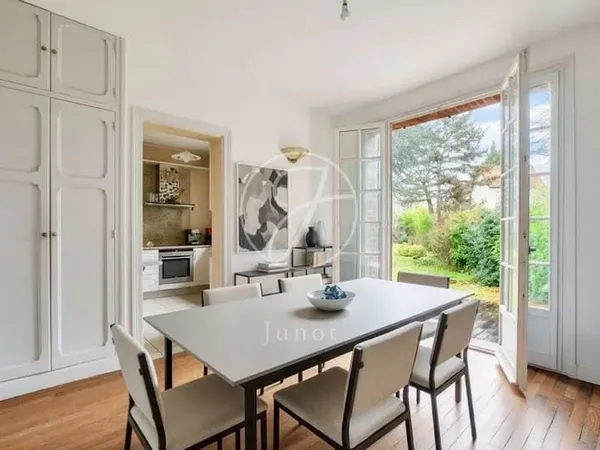 Maison 6 pièces 146 m²
