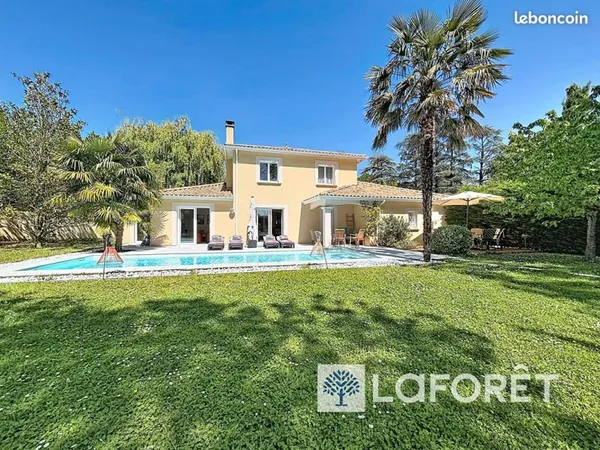 Maison 6 pièces 144 m²