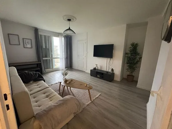 Appartement Saint Priest 4 pièce(s) 64 m2