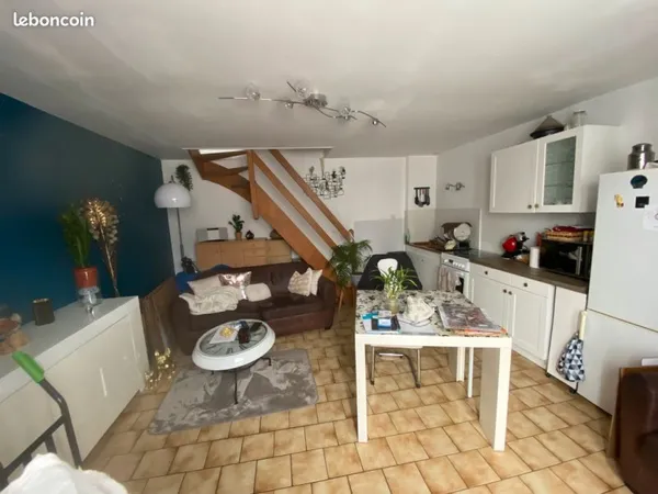 Appartement t2 duplex — pussay (91470)