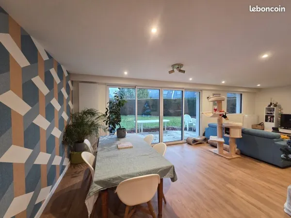 Maison rénovée 130 m2, 4 chambres, Lisière de forêt, Thorigné Fouillard 4 chambres Lisière de forêt 