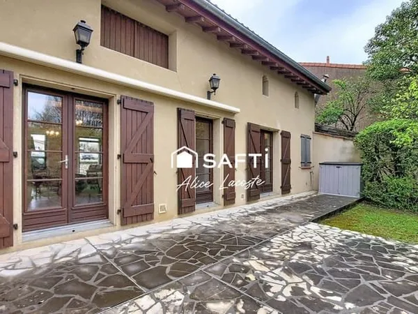 Maison de village avec jardin
