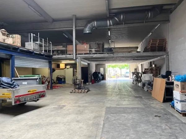 Local d'activité 750 m²