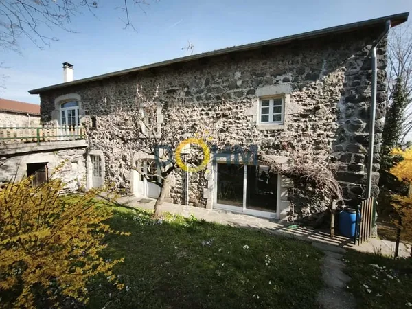 MAISON EN PIERRE 310M2 (DEUX LOGEMENTS POSSIBLES), TERRAIN 7