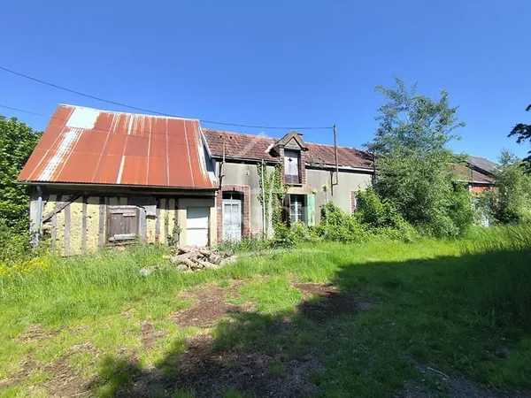 MAISON 3 PIECES 50M2 À RÉNOVER AVEC GRAND TERRAIN AU CALME