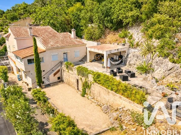 Maison 5 pièces 150 m²