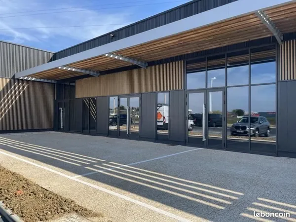Local commercial 111 m²