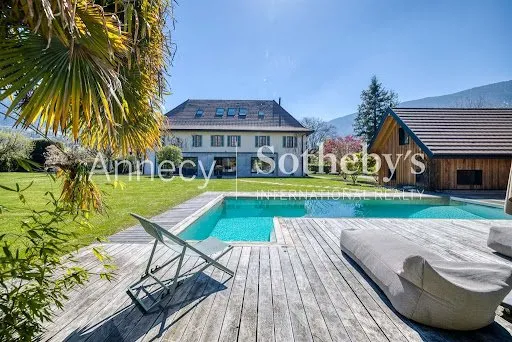 Maison 8 pièces 53 m²