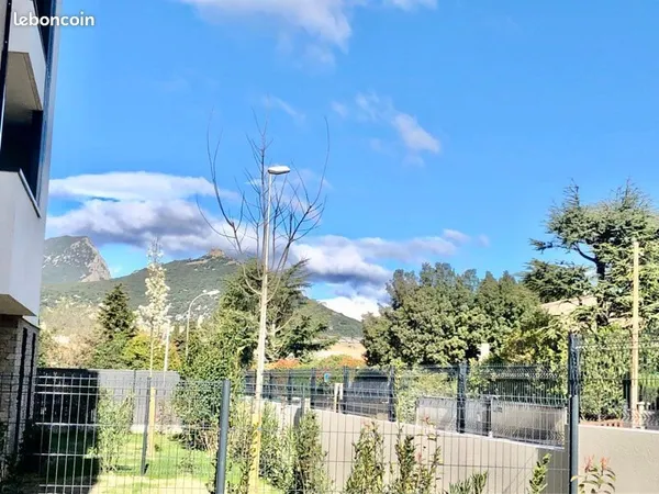 Beau T2 neuf avec jardin à St-Mathieu