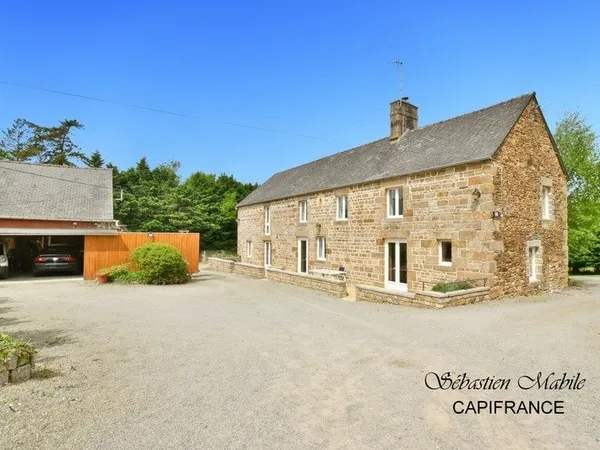Dpt (35), à vendre maison de caractère en pierre 8 Pièces / 6 chambres