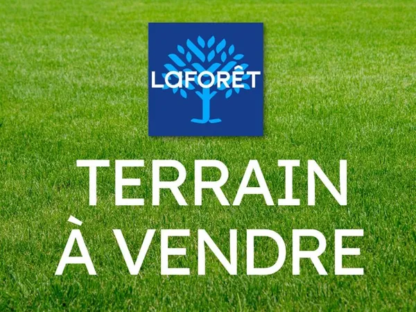 Terrain 826 m²