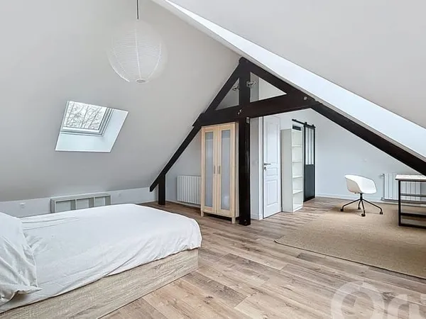 Maison 2 pièces 143 m²