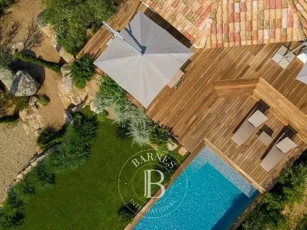 Maison de plain-pied 3 pièces 137 m²