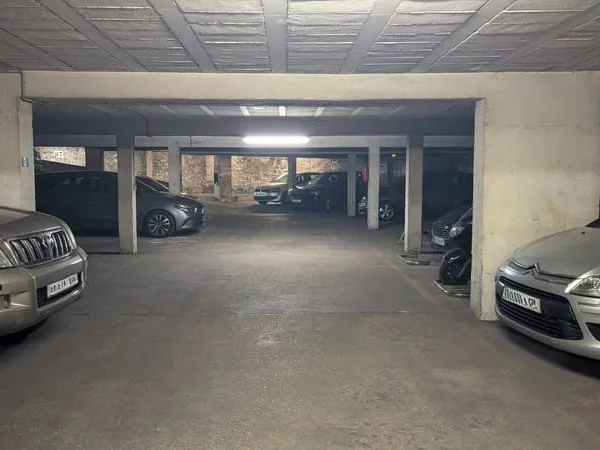Parking 11 m²