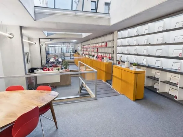 Local commercial 400 m²