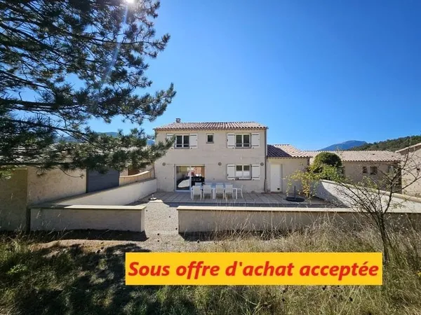 Très belle Villa meublée sur deux niveaux, avec garage, balcon, terrasse et jardin