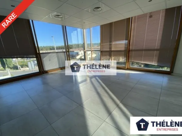Bureaux 180 m²