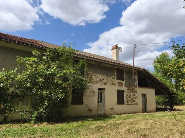 🏡 Maison de campagne à Genouillac - 242 m² habitables sur 1,8 hectare