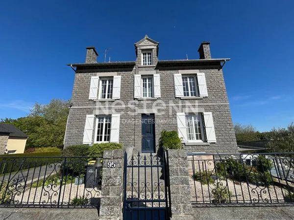 Maison Saint Pierre De Plesguen 13 pièce(s) 246.70 m2